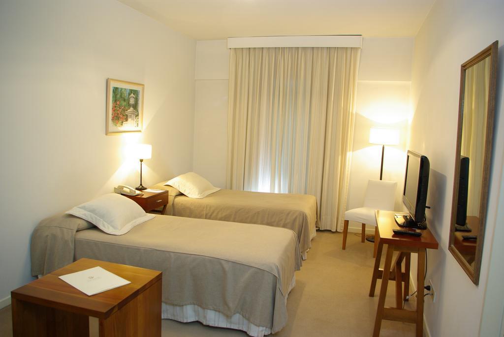 Loi Suites Arenales Buenos Aires Exterior photo