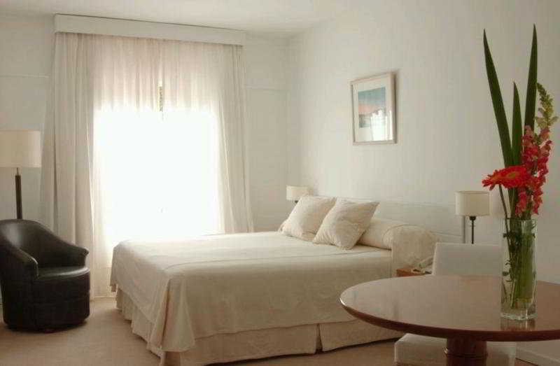 Loi Suites Arenales Buenos Aires Room photo