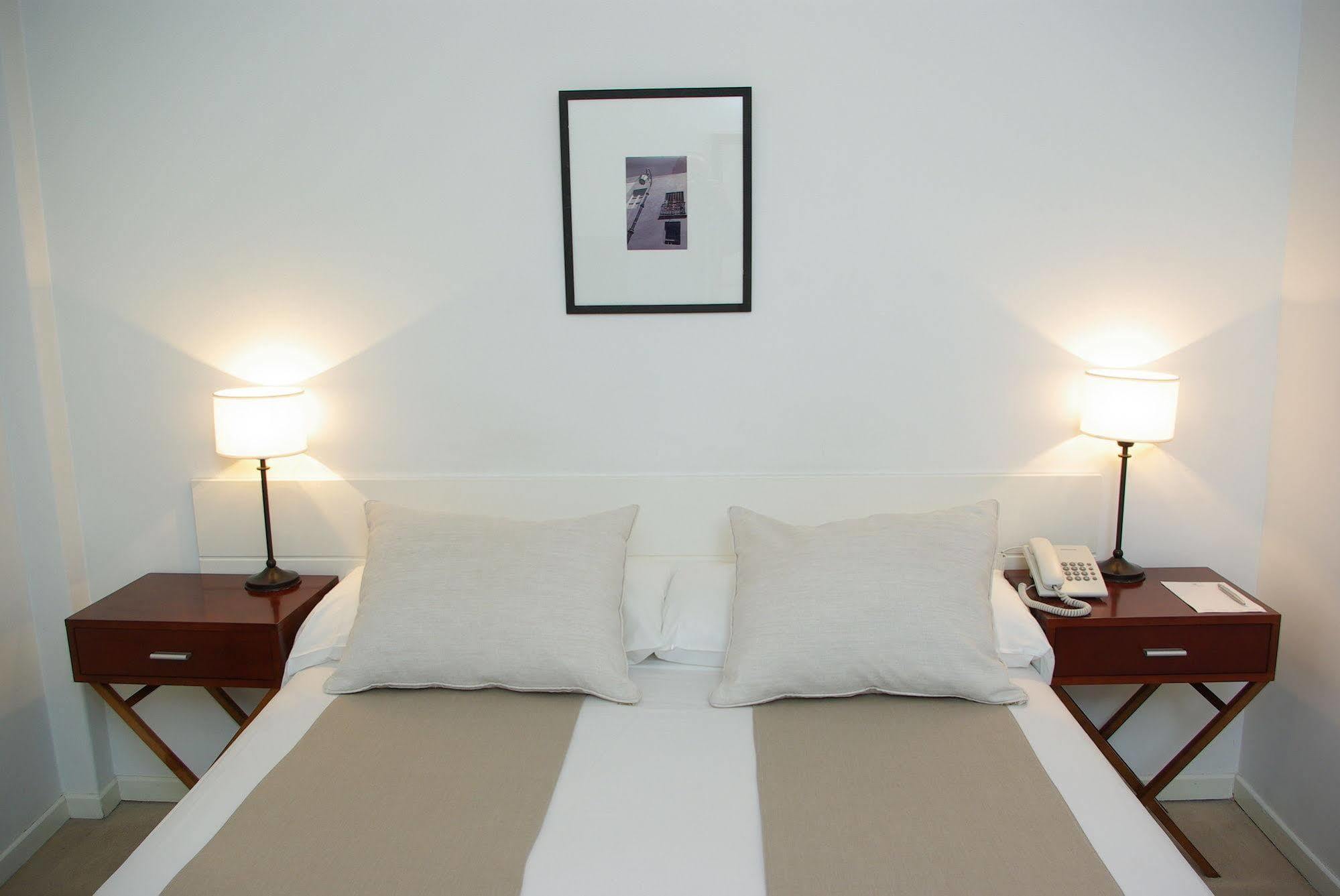 Loi Suites Arenales Buenos Aires Room photo